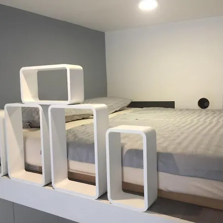 Petit Design Apartment
